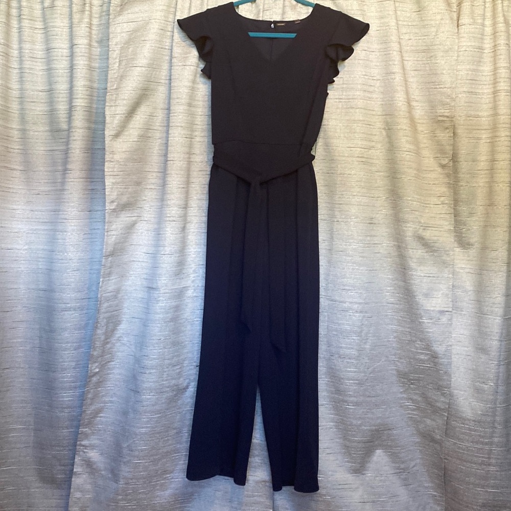 Navy blue Ttahari jumpsuit with pockets. Size 10.